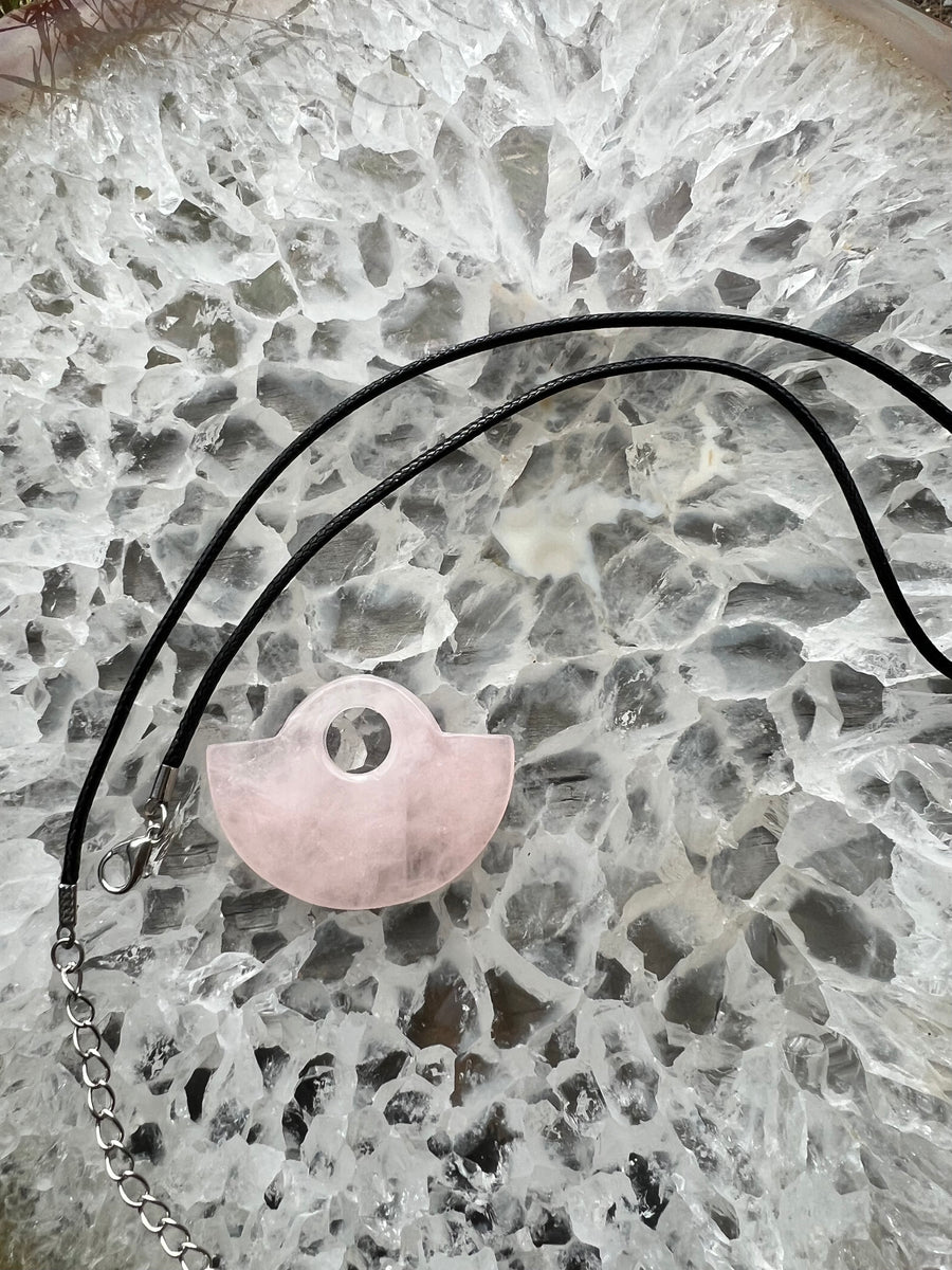 Rose Quartz Pendant – Earth Elements NZ